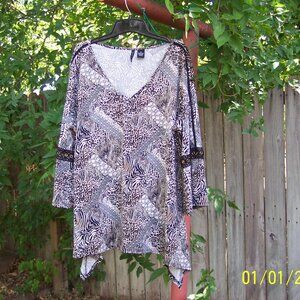 NEW DIRECTIONS ANIMAL PRINT SHIRT BLOUSE TUNIC